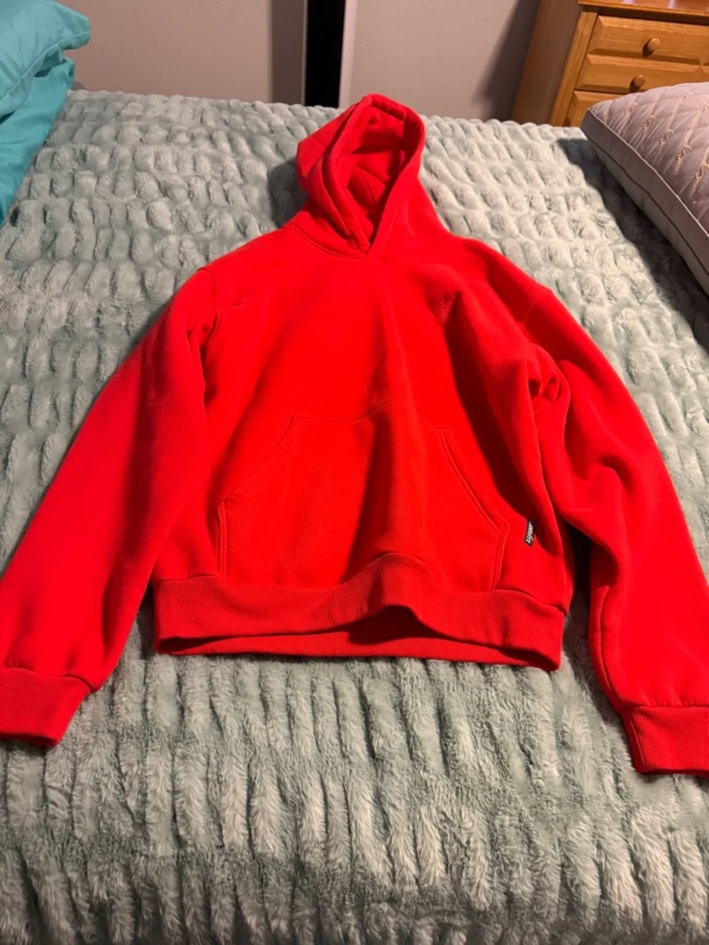 Comfrt Crimson Red "ways to show love" Graphic Hoodie and straight leg bundle - Picture 2 of 4